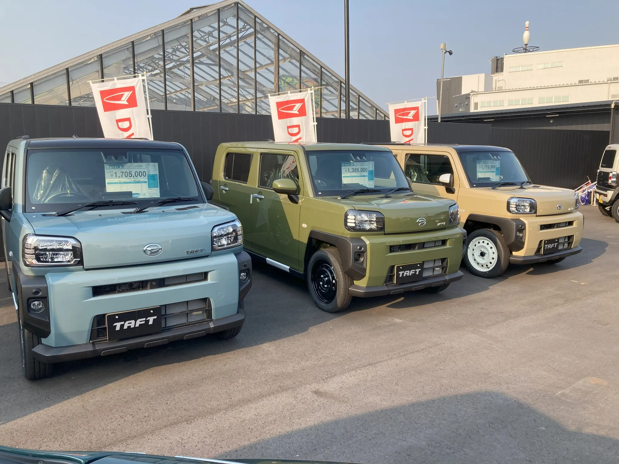 🚗✨ ダイハツの最新展示車が届きましたよ〜!