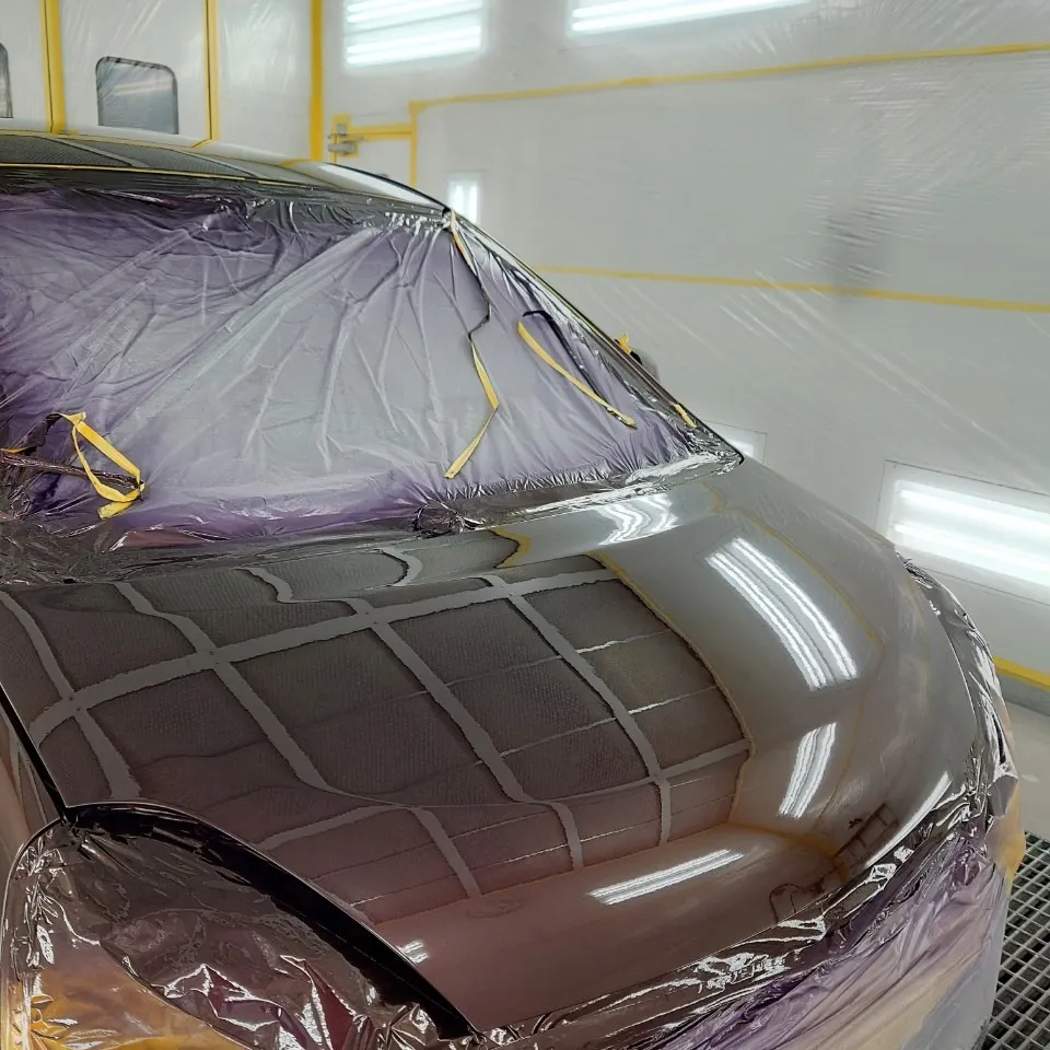 今日も鈑金工場フル稼働！！