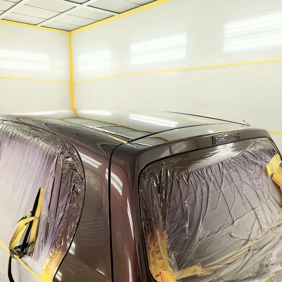 今日も鈑金工場フル稼働！！