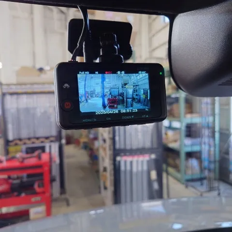 I様新車N‐BOX　カスタム納車前整備です🥰