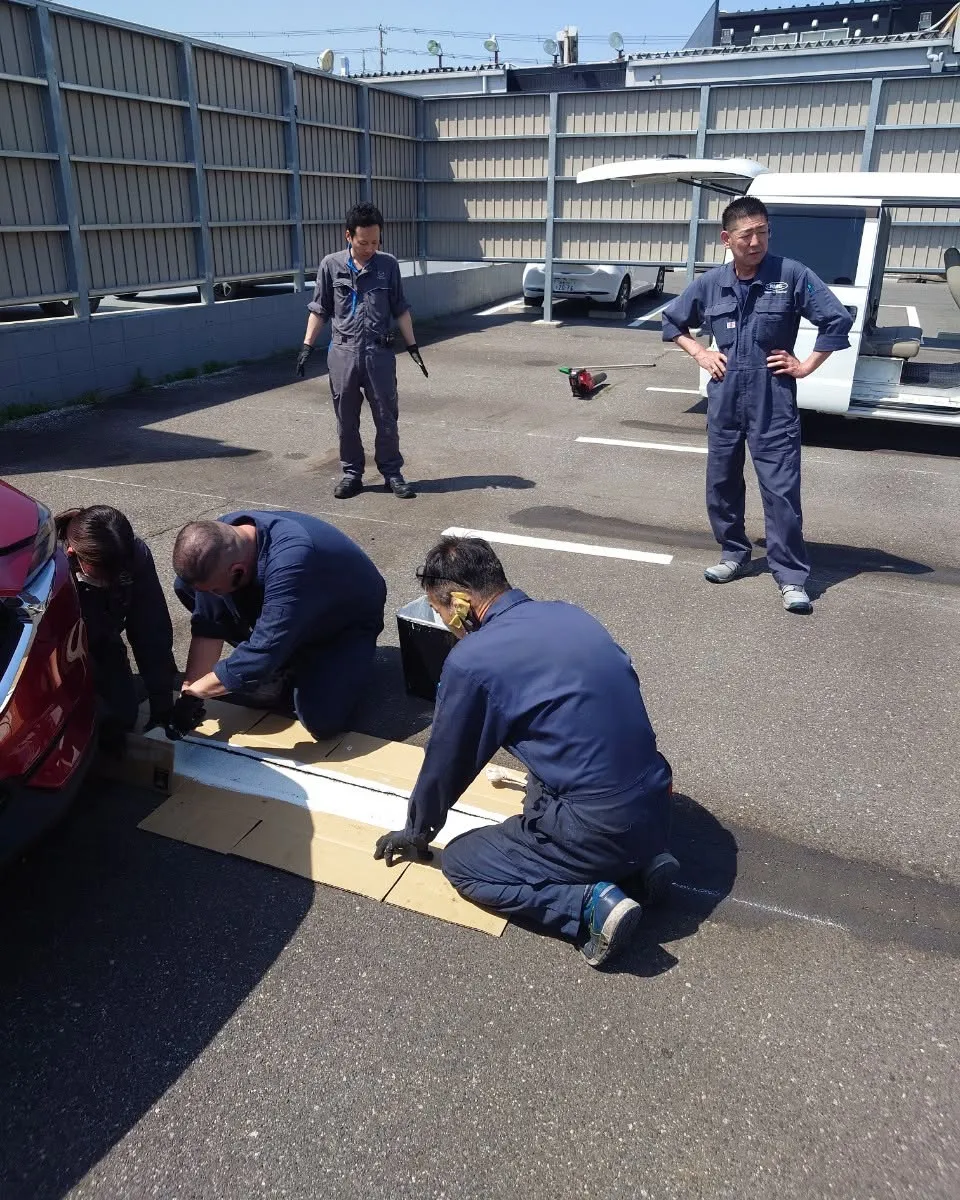 🚗✨ 駐車場ライン引き直しました！