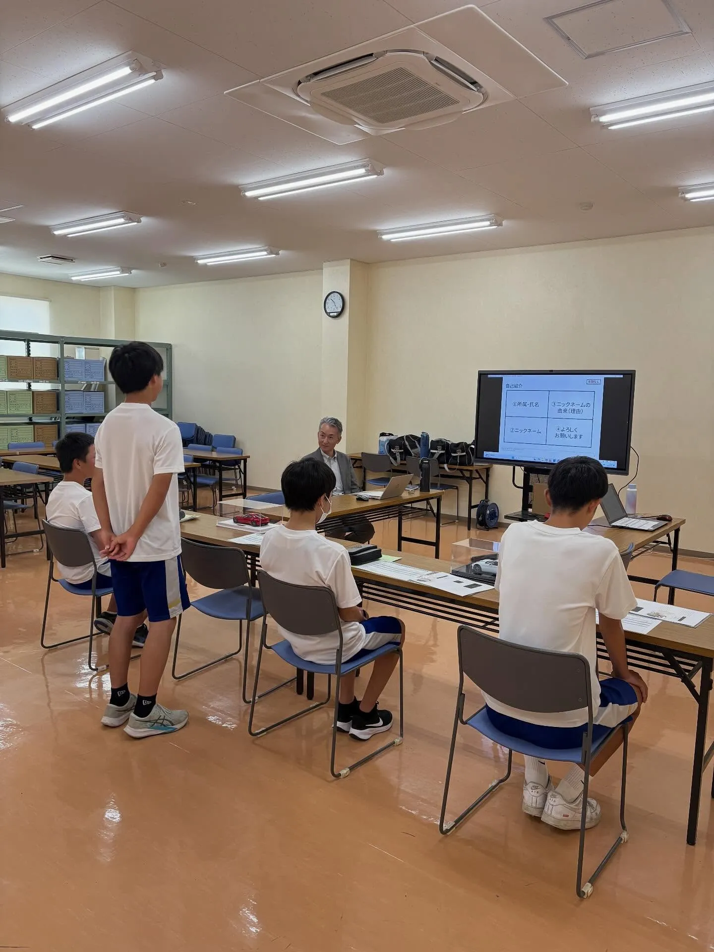 🌼インターンシップで 神戸中学校 から4名の生徒さんが来てく...