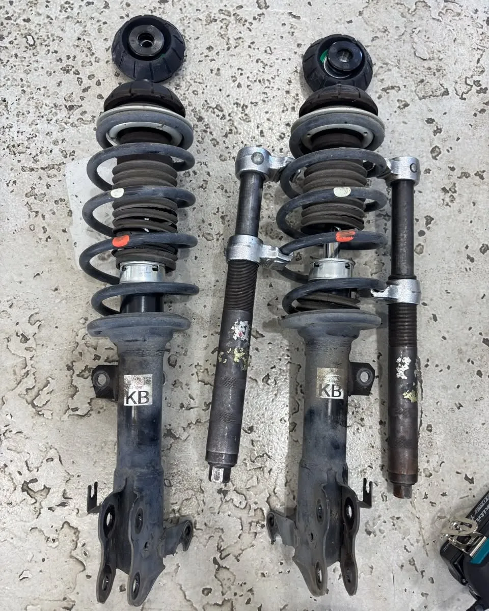 サスペンションサポート（アッパーマウント）交換🔧✨