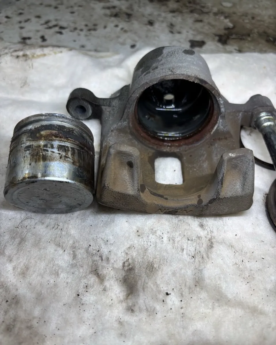 【ブレーキ固着を解消！安心のキャリパー整備🔧】