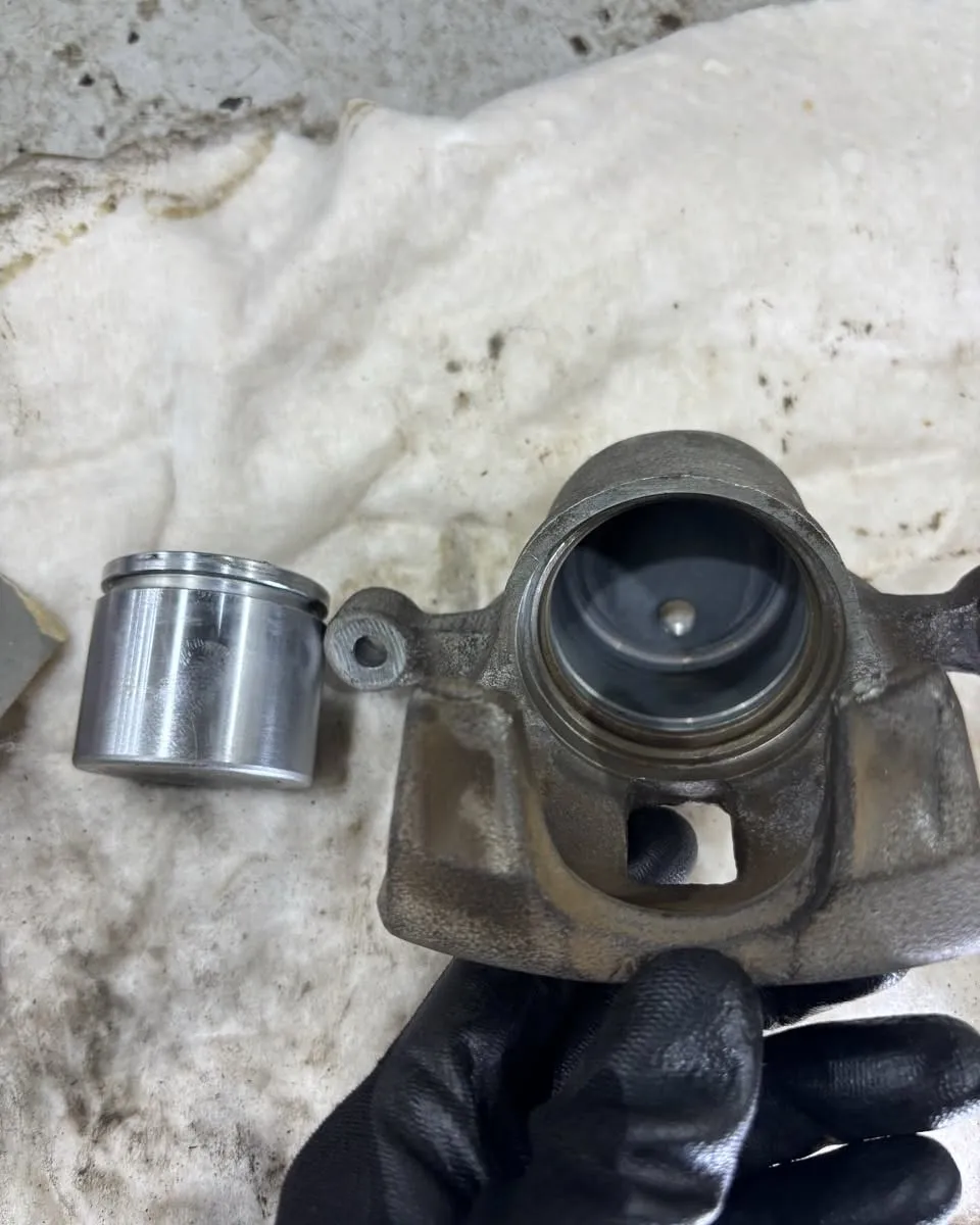 【ブレーキ固着を解消！安心のキャリパー整備🔧】