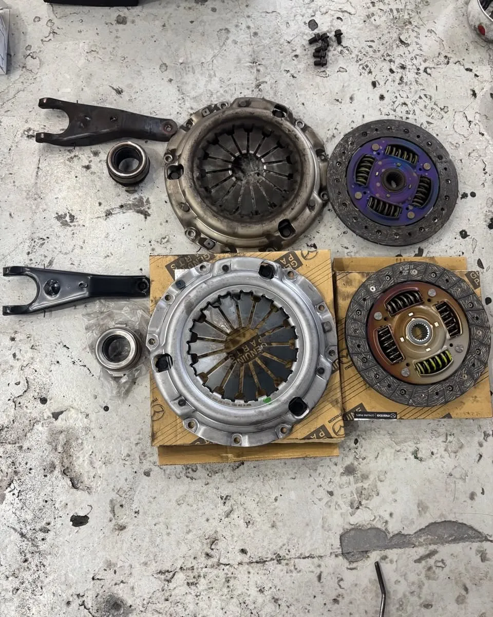 🚘クラッチオーバーホールを実施させていただきました🔧