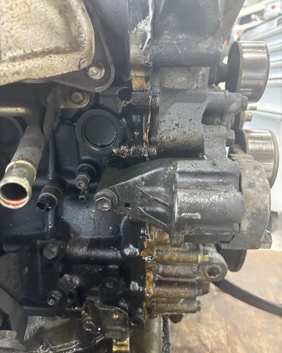 【レジアスエース オイル漏れ修理🔧】